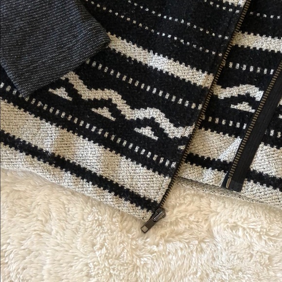 Aztec Zippered Jacket - Picture 2 of 3